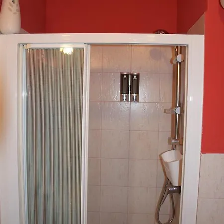 Apartment Romeo And Juliet Center