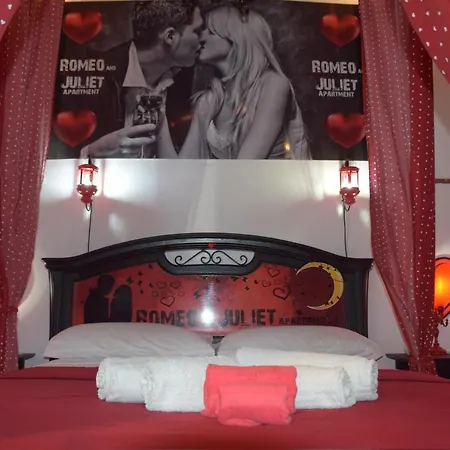 Apartment Romeo And Juliet Center